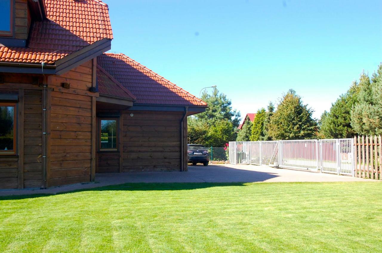 Dom Wakacyjny Z Basenem Debki Exterior photo